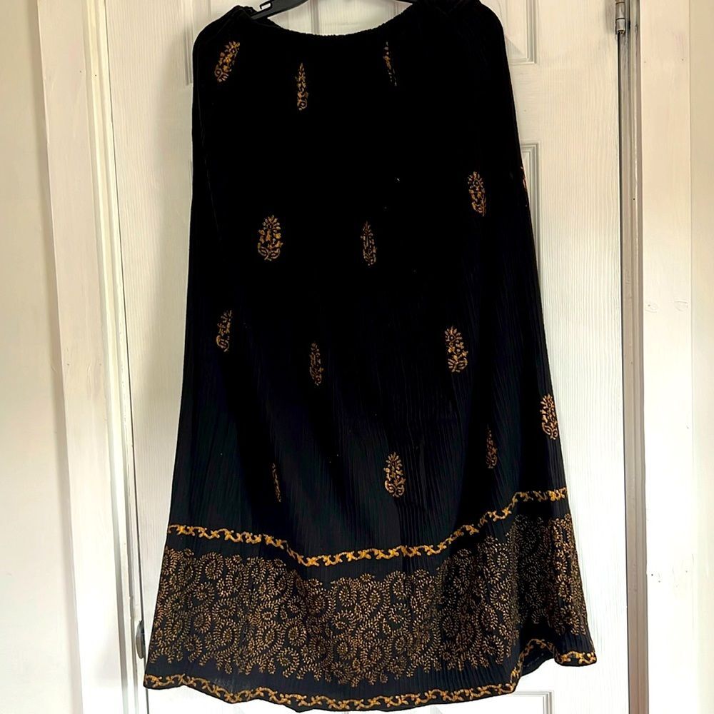 Maxi Skirt Sz L Black Golden Painted Flowers Elastic Tie Boho Hippie Globus NWOT